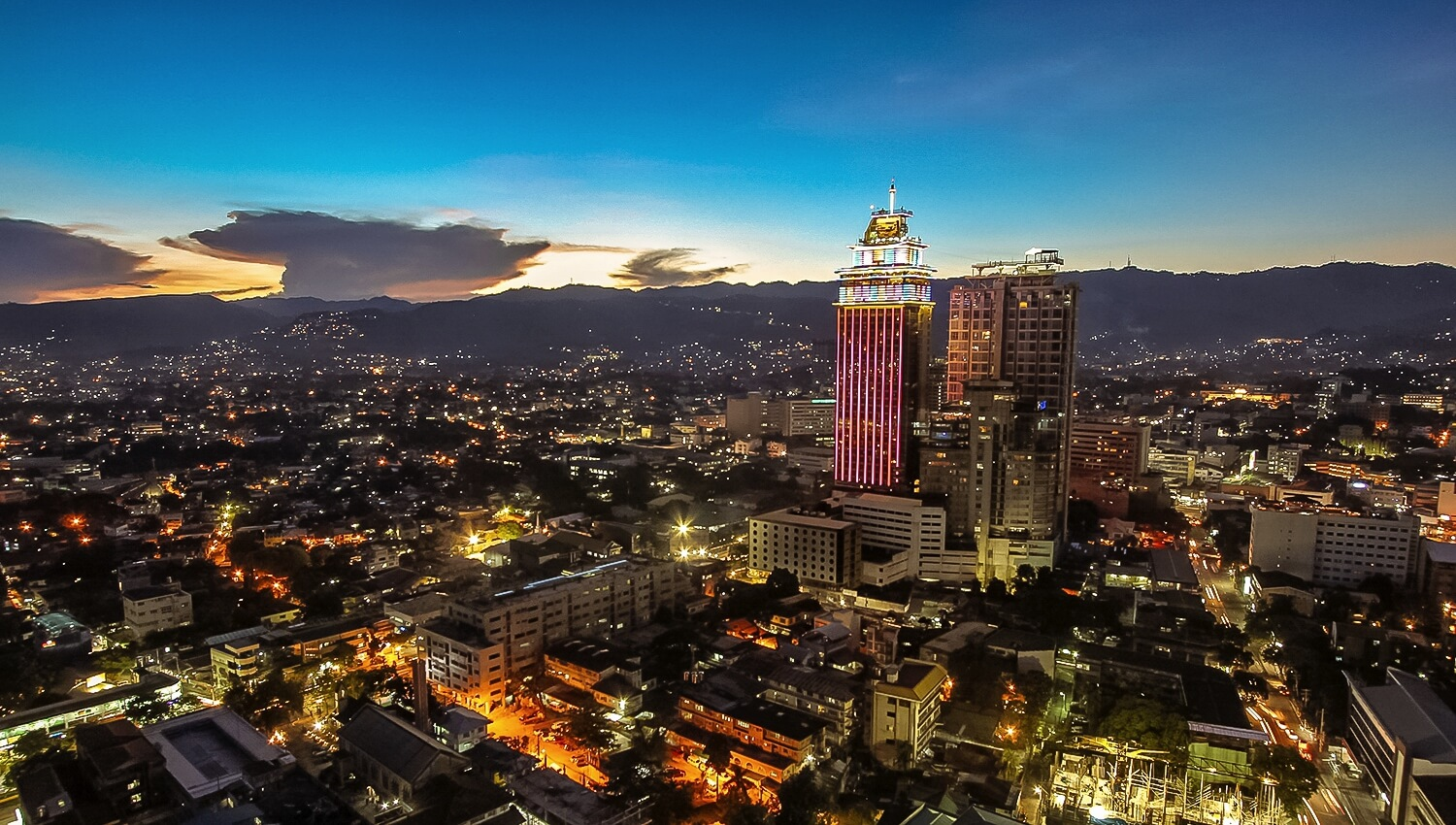 CROWN REGENCY HOTEL and TOWERS PROMO C: WITH-AIRFARE ALL-IN WITH CEBU CITY TOUR cebu Packages